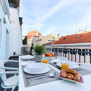 estrela-terrace-by-homing.hotels-lisbon-portugal.com/