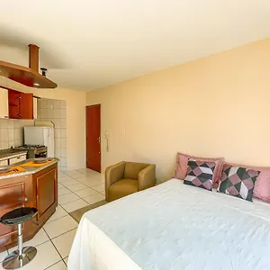 apartamento-bem-localizado-no-centro-de-florianopolisn209.santa-catarina-brasil.com/